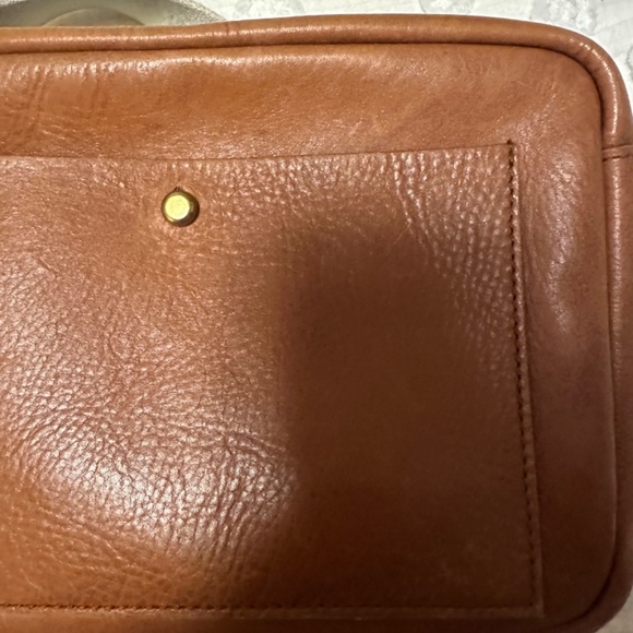 Madewell Transport Camera Bag - Picture 2 of 9
